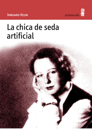 La chica de seda artificial